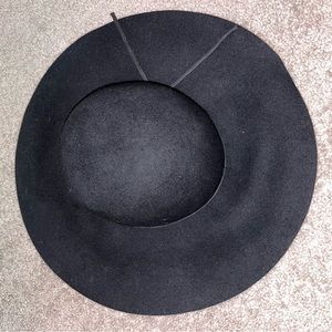 Black floppy felt hat